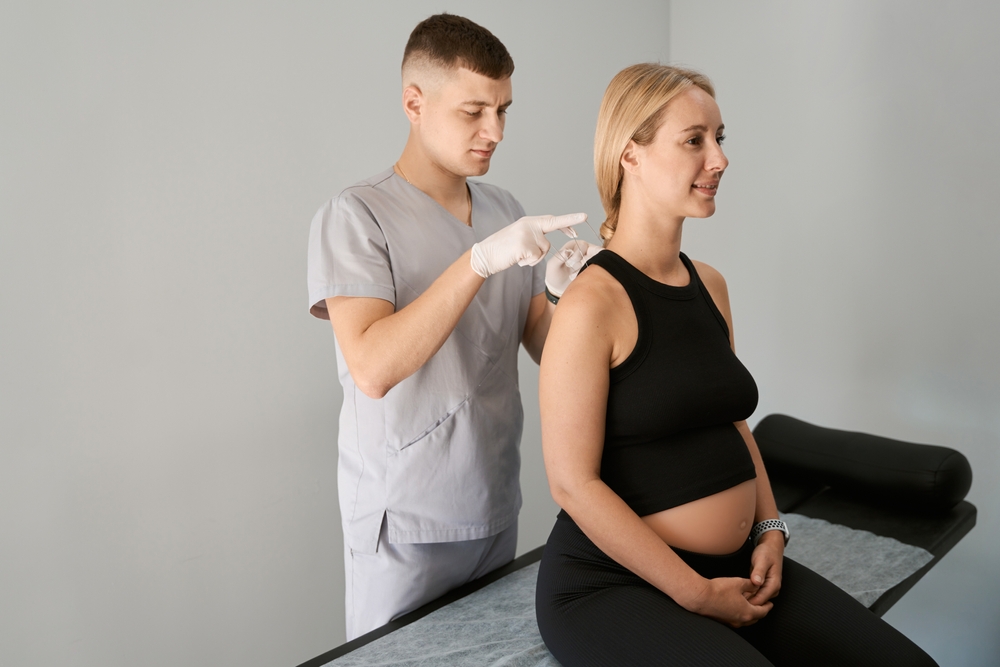What does acupuncture treatment feel like?