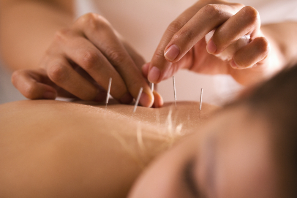 Can acupuncture help thicken the uterine lining?